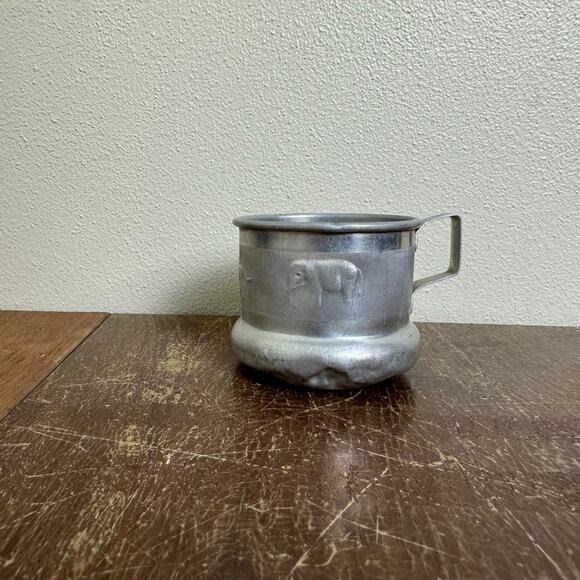 Vintage Aluminum Silver Children's Cup with Wild Animals Bear Lion Elephant - Picture 3 of 9